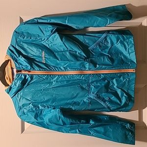 Girls' lightweight rain jacket / windbreaker. Size 10/12.